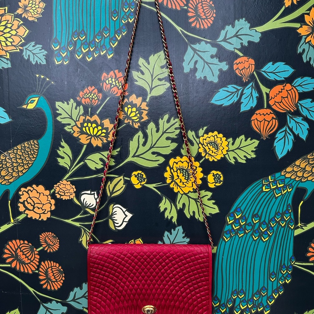 Vintage 1980s Bally Red Quilted Lambskin Leather Chain Shoulder / Crossbody Bag - Picture 9 of 11